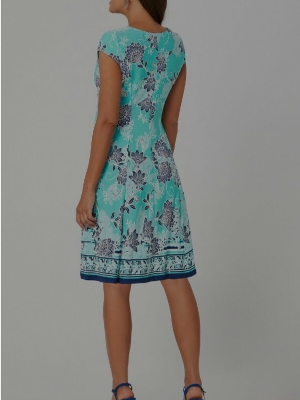 Sandra Darren Aqua & Navy Floral V-Neck Midi Dress - Picture 2 of 7
